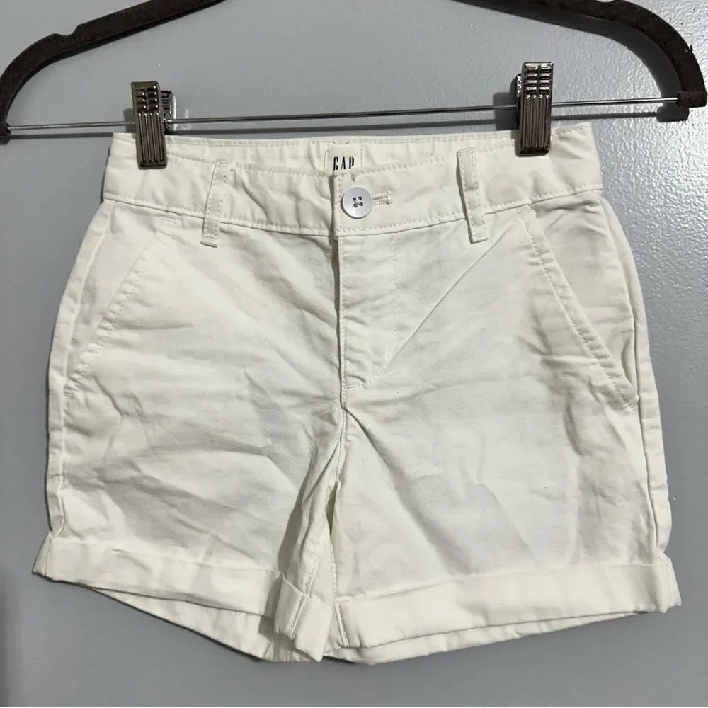 GAP kids white shorts size 8 Slim